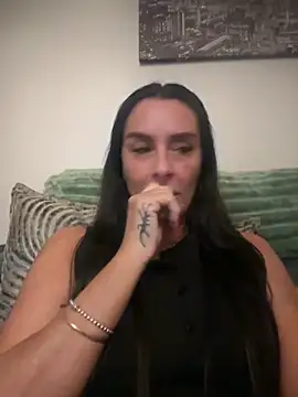 Islaymae gilf online show from September 2025 06:56:02 PM