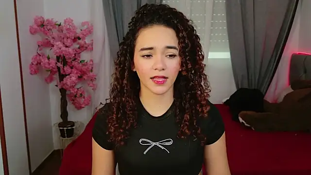 Taylor Tina online show from October 2025 08:57:01 AM