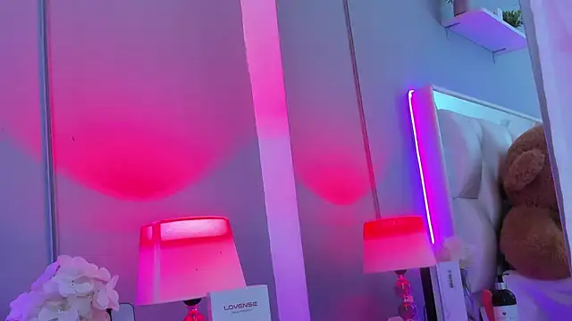 Snapshot of minnari chatting on October 2025 05:46:02 PM minnari online show from October 2025 05:46:02 PM