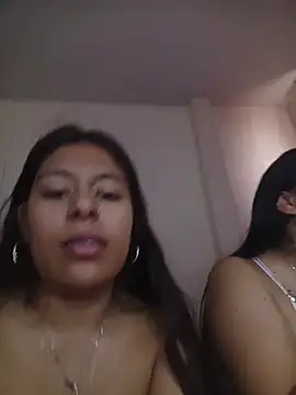 Snapshot of coonyhillss chatting on April 2026 04:52:02 PM coonyhillss online show from April 2026 04:52:02 PM