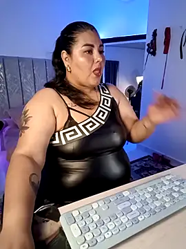 Snapshot of AndreaKinky chatting on October 2025 10:51:02 PM AndreaKinky online show from October 2025 10:51:02 PM