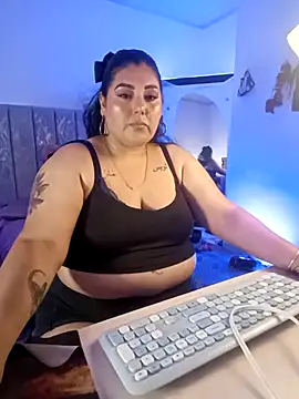 Snapshot of AndreaKinky chatting on October 2025 08:16:02 AM AndreaKinky online show from October 2025 08:16:02 AM