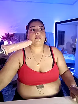 Snapshot of AndreaKinky chatting on November 2025 08:07:01 AM AndreaKinky online show from November 2025 08:07:01 AM