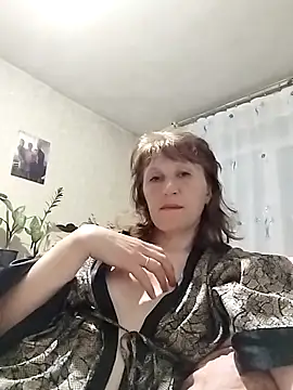 Snapshot of Flower2931 chatting on April 2026 07:33:01 PM Flower2931 online show from April 2026 07:33:01 PM