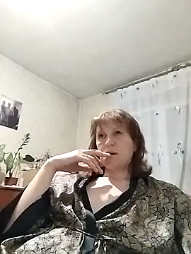Snapshot of Flower2931 chatting on April 2026 06:27:02 PM Flower2931 online show from April 2026 06:27:02 PM