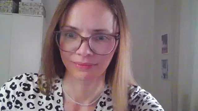 Snapshot of SEA_Dream chatting on May 2026 04:16:01 PM SEA Dream online show from May 2026 04:16:01 PM