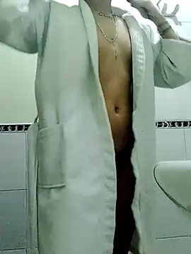 Snapshot of Nocturnawitch chatting on October 2025 12:18:02 PM Nocturnawitch online show from October 2025 12:18:02 PM