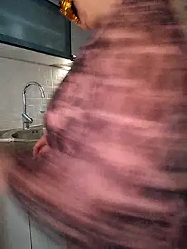 Snapshot of BigAssMom_ chatting on May 2026 08:54:02 AM BigAssMom online show from May 2026 08:54:02 AM