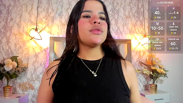 Snapshot of Aisha_poweer chatting on November 2025 02:11:01 AM Aisha poweer online show from November 2025 02:11:01 AM