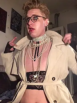 Snapshot of Sissy_Cindy_Whore chatting on March 2025 10:06:01 PM Sissy Cindy Whore online show from March 2025 10:06:01 PM