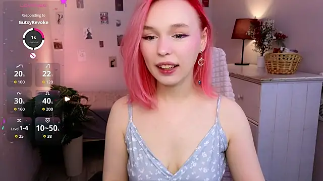 Snapshot of NaomiYoru chatting on April 2026 08:35:02 PM NaomiYoru online show from April 2026 08:35:02 PM