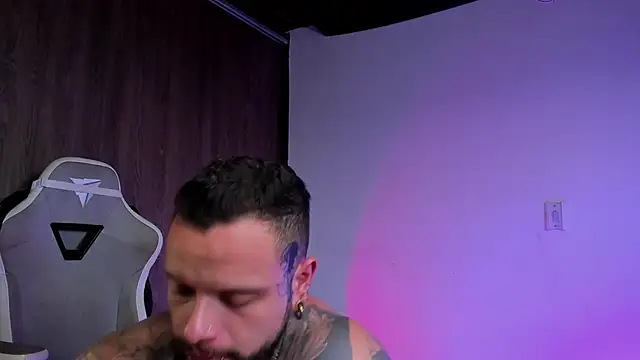 Snapshot of natevillage chatting on October 2025 10:07:01 PM natevillage online show from October 2025 10:07:01 PM