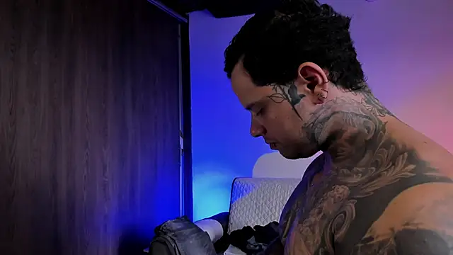 natevillage online show from April 2026 09:06:02 PM