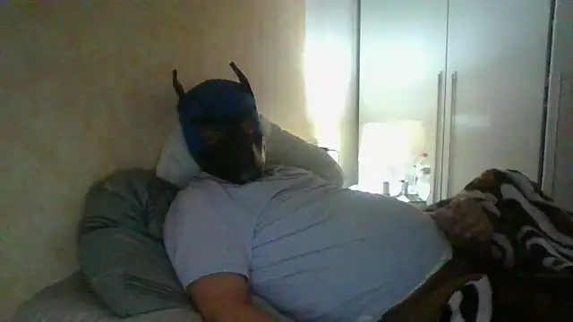 Snapshot of soumicuckold1 chatting on March 2026 11:41:01 PM soumicuckold1 online show from March 2026 11:41:01 PM