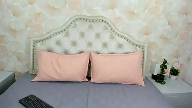SofiaWhites online show from May 2026 03:35:01 AM