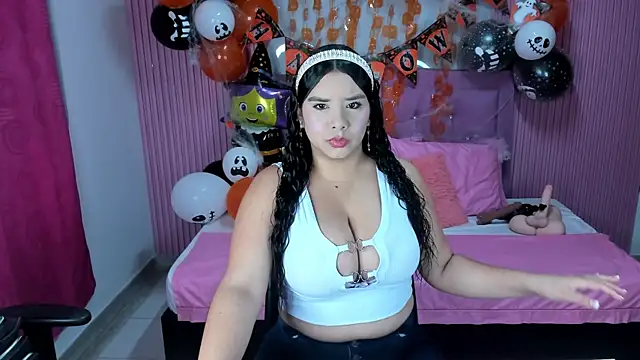 Snapshot of Emy_topless chatting on October 2025 10:59:02 AM Emy topless online show from October 2025 10:59:02 AM