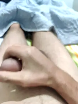 emrekzlk52 online show from October 2025 08:38:02 PM