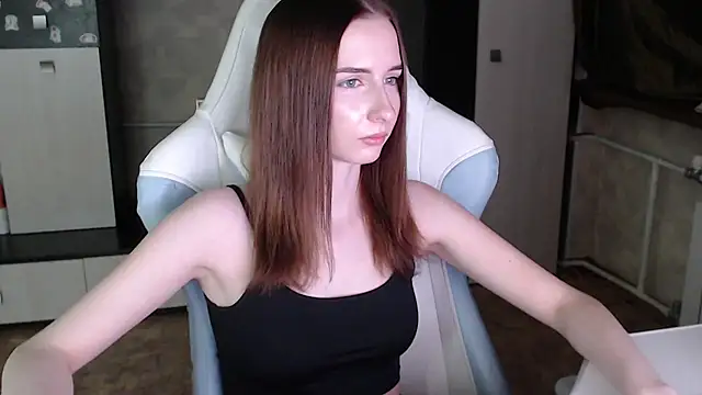 Cutti Crystal online show from November 2025 11:43:02 AM