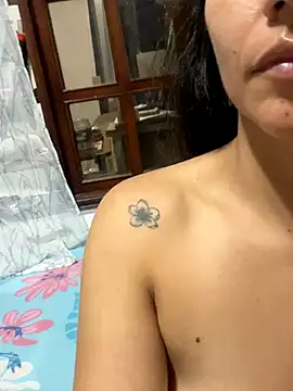 Huitaca  online show from October 2025 03:18:02 AM