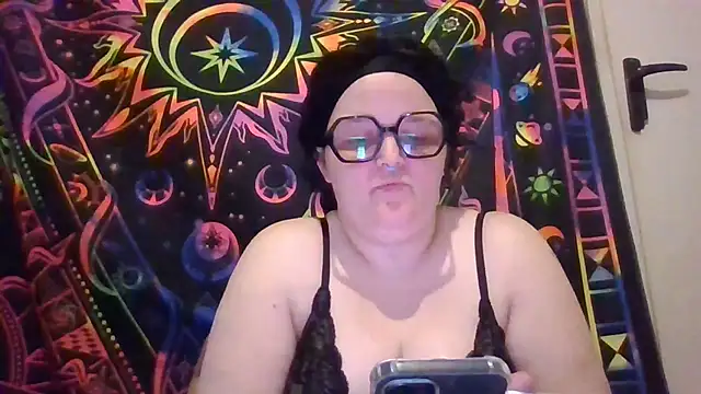 Snapshot of moulette7 chatting on April 2026 06:43:01 PM moulette7 online show from April 2026 06:43:01 PM
