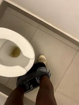 Snapshot of kamo012000 chatting on December 2025 10:35:02 AM kamo012000 online show from December 2025 10:35:02 AM