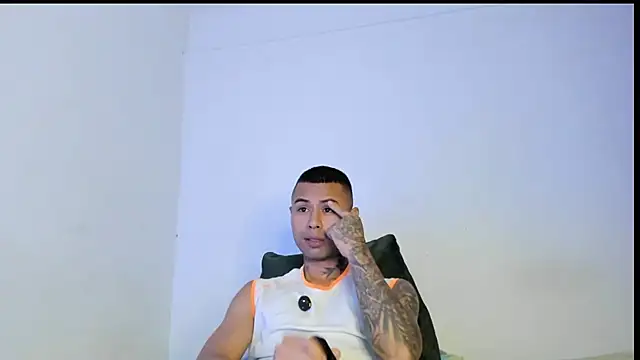 Snapshot of _Logan_Colton_ chatting on July 2026 08:28:02 PM Logan Colton online show from July 2026 08:28:02 PM