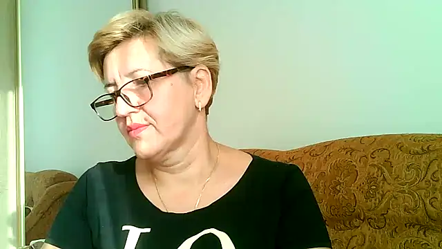 Dana4921 online show from October 2025 02:36:01 PM