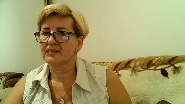 Dana4921 online show from October 2025 03:34:01 PM