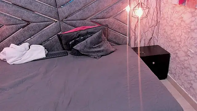 SASHA BROWNIE   online show from November 2025 08:08:02 PM