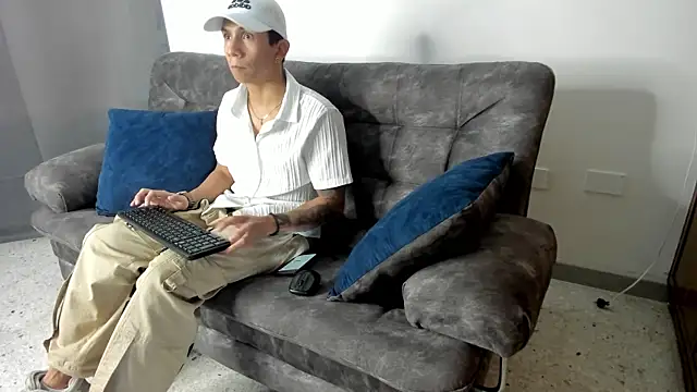 Snapshot of j_deex chatting on December 2025 05:29:02 PM j deex online show from December 2025 05:29:02 PM