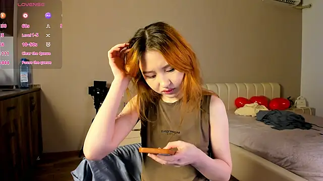 Clarity Yumi online show from December 2025 02:54:01 PM