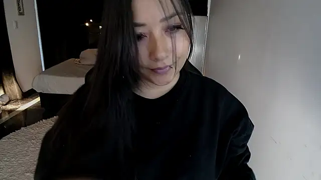 Mia 1120 online show from September 2025 10:32:01 PM