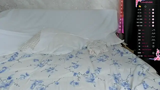 Snapshot of alice_allens chatting on January 2026 09:56:01 AM alice allens online show from January 2026 09:56:01 AM