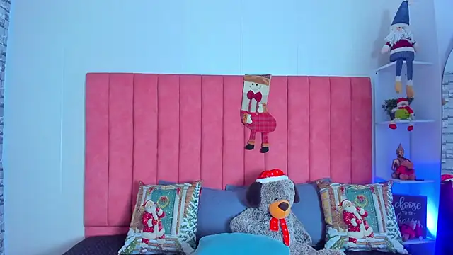 ashley Olsen online show from November 2025 03:07:01 AM