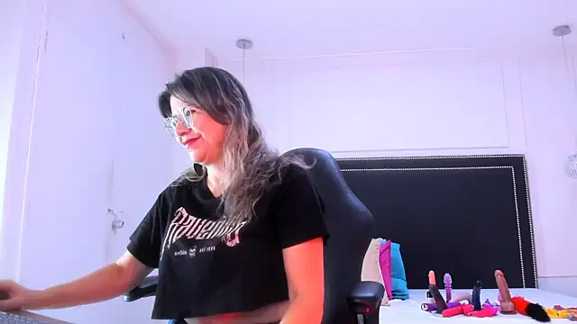 Snapshot of Ariana_costa chatting on September 2025 02:33:01 PM Ariana costa online show from September 2025 02:33:01 PM