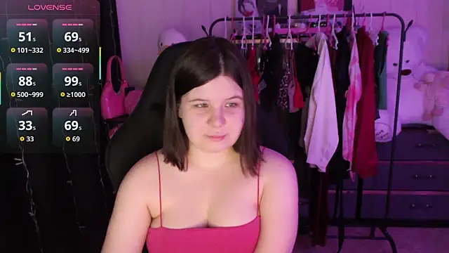 Snapshot of AmyVibess chatting on May 2026 06:12:02 PM AmyVibess online show from May 2026 06:12:02 PM