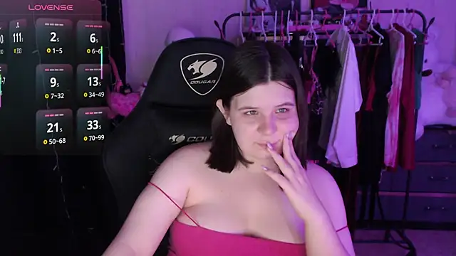 Snapshot of AmyVibess chatting on June 2026 07:07:01 PM AmyVibess online show from June 2026 07:07:01 PM