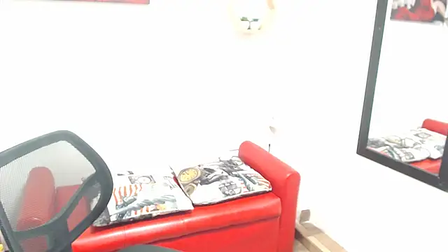 Snapshot of DIVAX_MONSERRAT chatting on November 2025 06:41:02 PM DIVAX MONSERRAT online show from November 2025 06:41:02 PM