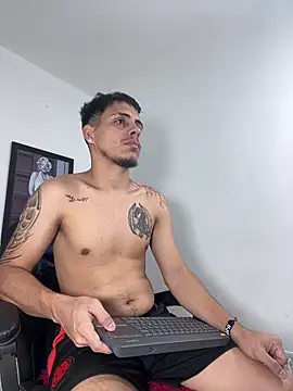 Luke Stone online show from April 2026 07:22:01 PM