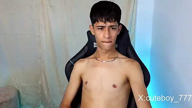 Snapshot of Danny_cute_05 chatting on March 2026 01:11:01 AM Danny cute 05 online show from March 2026 01:11:01 AM