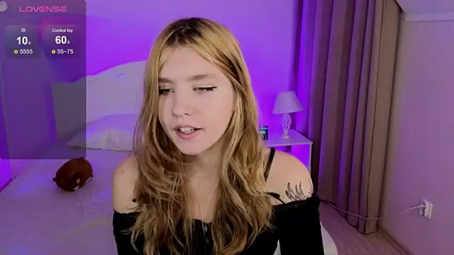 Snapshot of Iris_Rain chatting on November 2025 12:05:02 PM Iris Rain online show from November 2025 12:05:02 PM