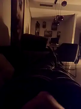 lucian red online show from April 2026 10:37:02 PM