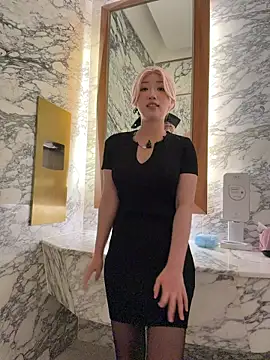 Snapshot of winter11 chatting on November 2025 05:07:01 AM winter11 online show from November 2025 05:07:01 AM