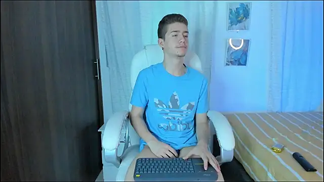 Snapshot of ThiagooJames chatting on September 2025 02:44:02 AM ThiagooJames online show from September 2025 02:44:02 AM