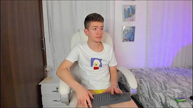 Snapshot of ThiagooJames chatting on September 2025 02:27:02 AM ThiagooJames online show from September 2025 02:27:02 AM