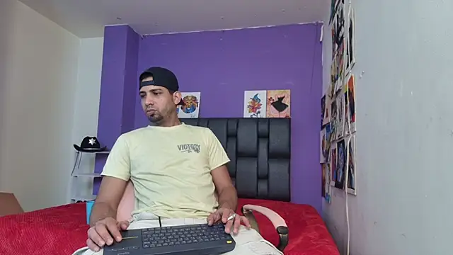 Snapshot of ashtoncooperr chatting on March 2026 06:01:01 PM ashtoncooperr online show from March 2026 06:01:01 PM