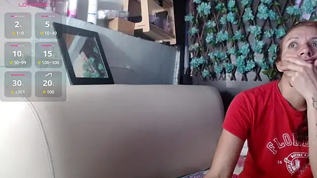 Snapshot of darling_hott chatting on March 2026 09:25:01 AM darling hott online show from March 2026 09:25:01 AM