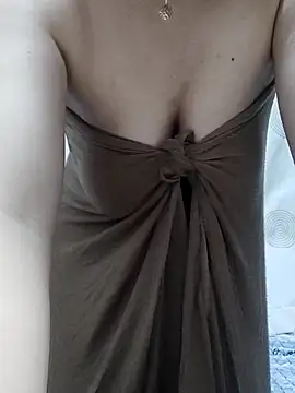 Snapshot of linakhalifa chatting on September 2025 06:42:02 PM linakhalifa online show from September 2025 06:42:02 PM