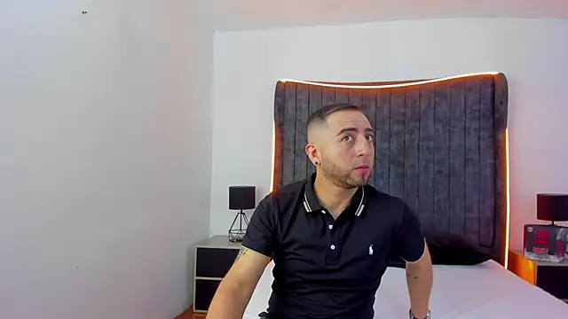 Snapshot of Lushian_ chatting on March 2026 03:53:01 PM Lushian online show from March 2026 03:53:01 PM