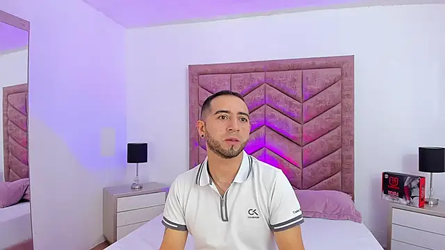 Snapshot of Lushian_ chatting on April 2026 03:17:02 PM Lushian online show from April 2026 03:17:02 PM